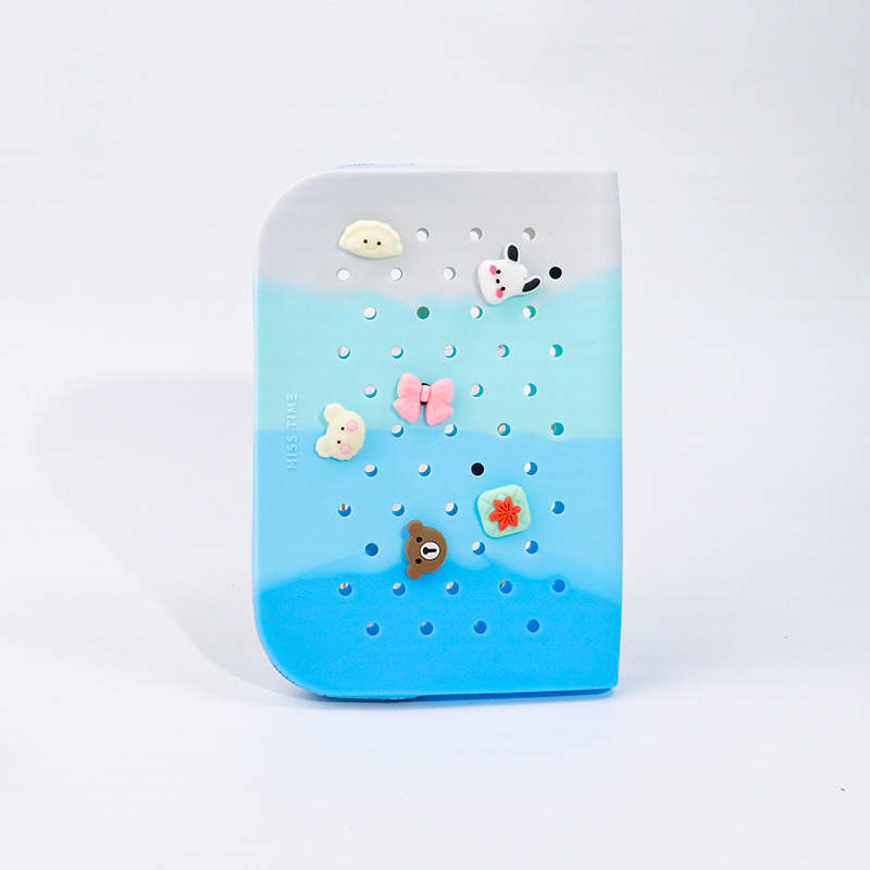 Essentials Pouch+4 pins
